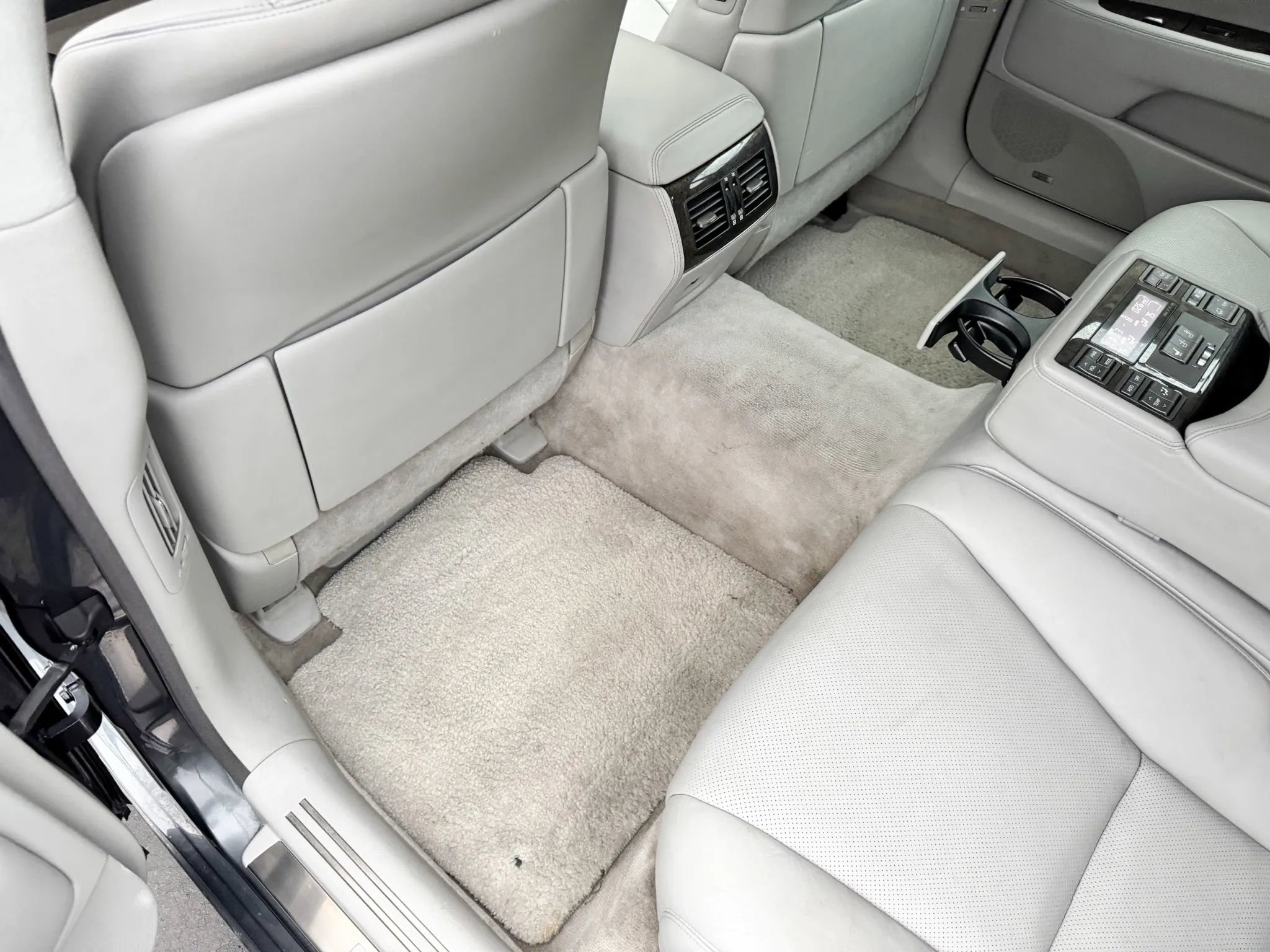 Used 2008 Lexus LS 600h L image 22