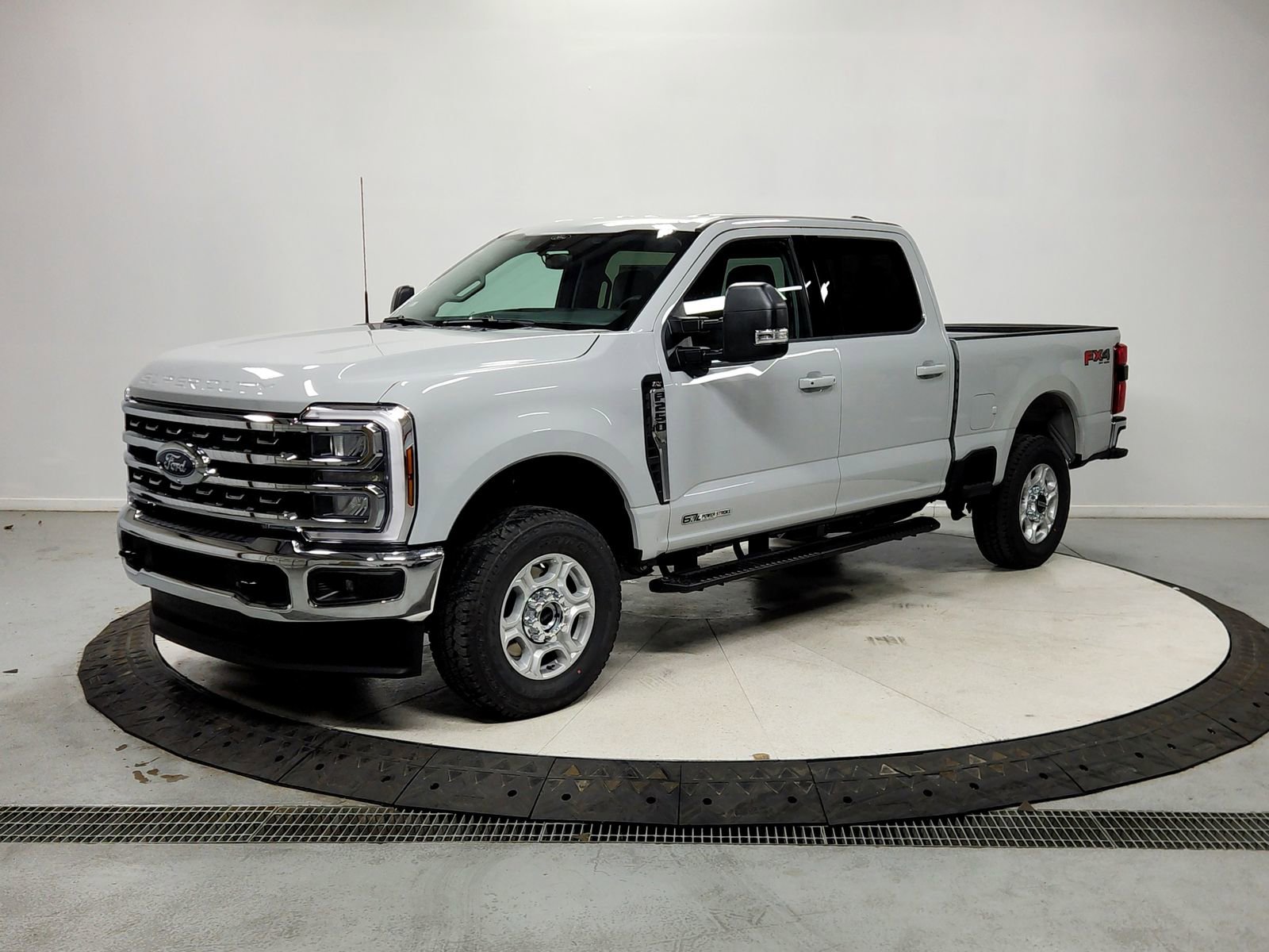 New 2026 Ford F250 XLT w/ XLT Premium Package image 3
