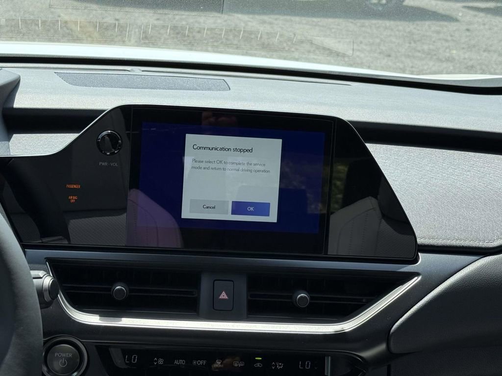 New 2026 Lexus UX 300h AWD image 10