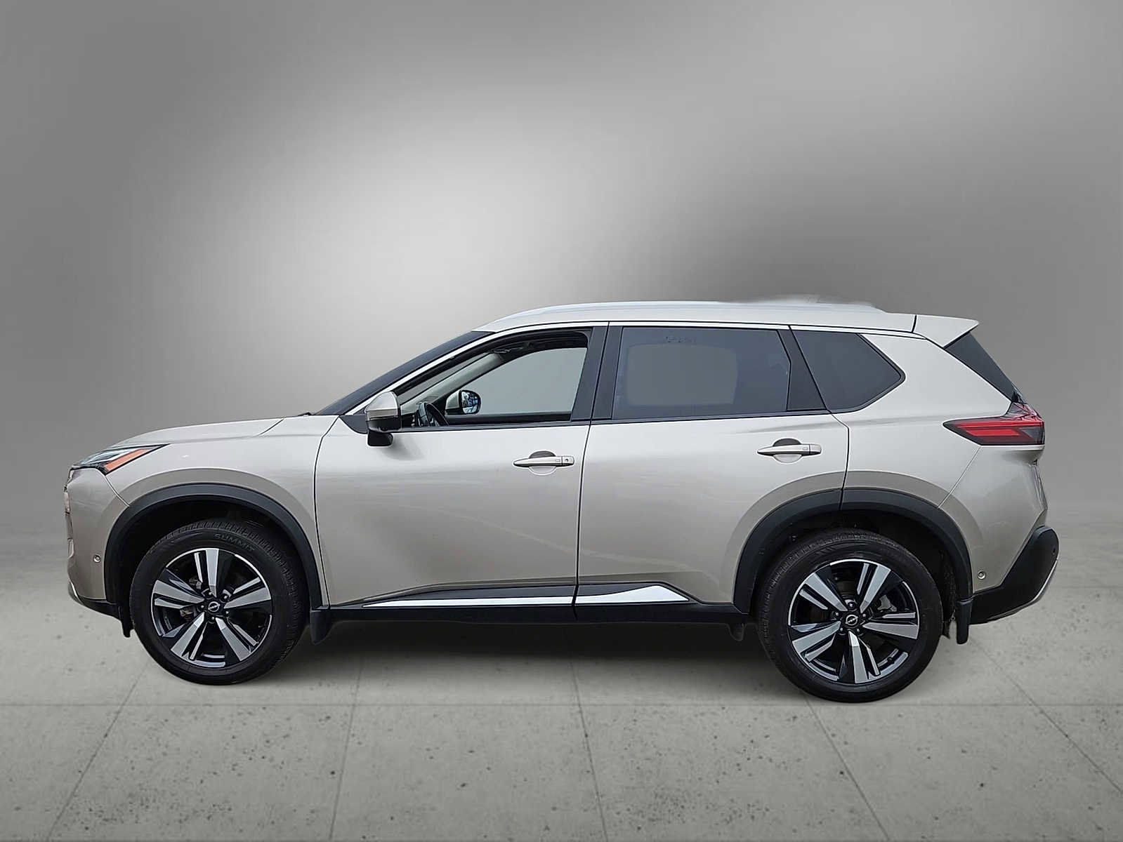 Used 2022 Nissan Rogue Platinum w/ Head-Up Display Package image 5