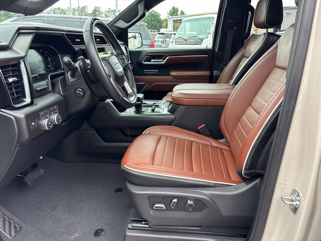 Used 2026 GMC Sierra 1500 Denali Ultimate AWD/4WD image 12