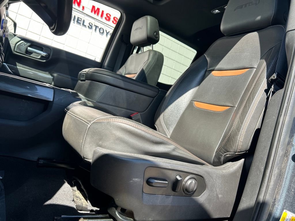 Used 2019 GMC Sierra 1500 AT4 w/ Off Road Performance Package image 11