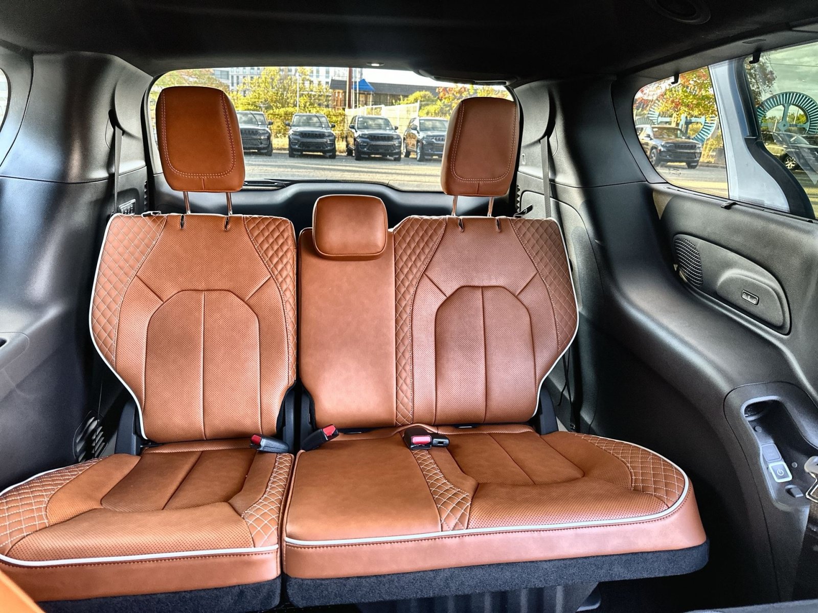 New 2026 Chrysler Pacifica Pinnacle FWD image 26