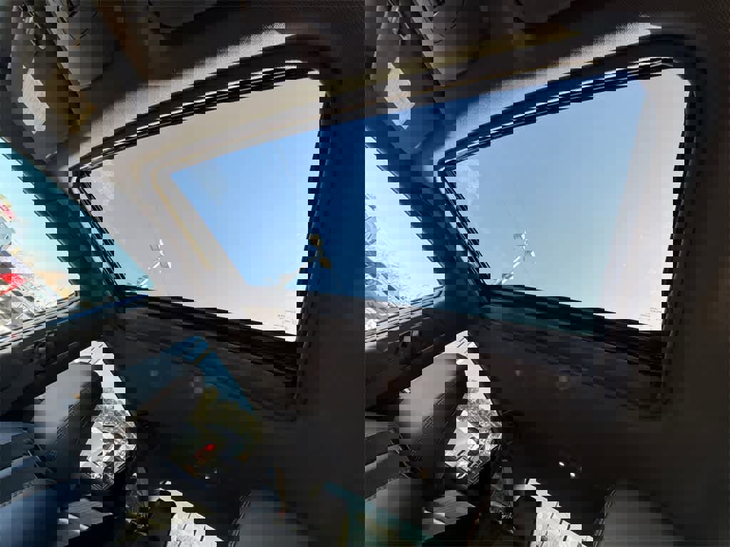 Used 2021 Toyota Avalon XSE image 31