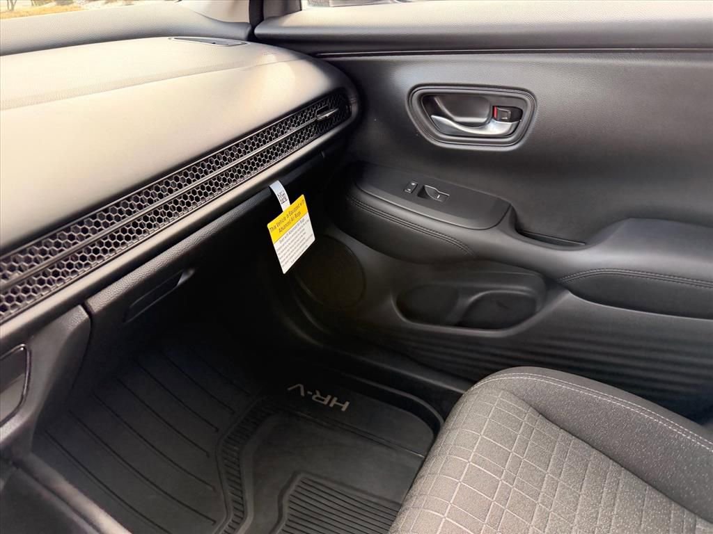 Used 2025 Honda HR-V LX image 14