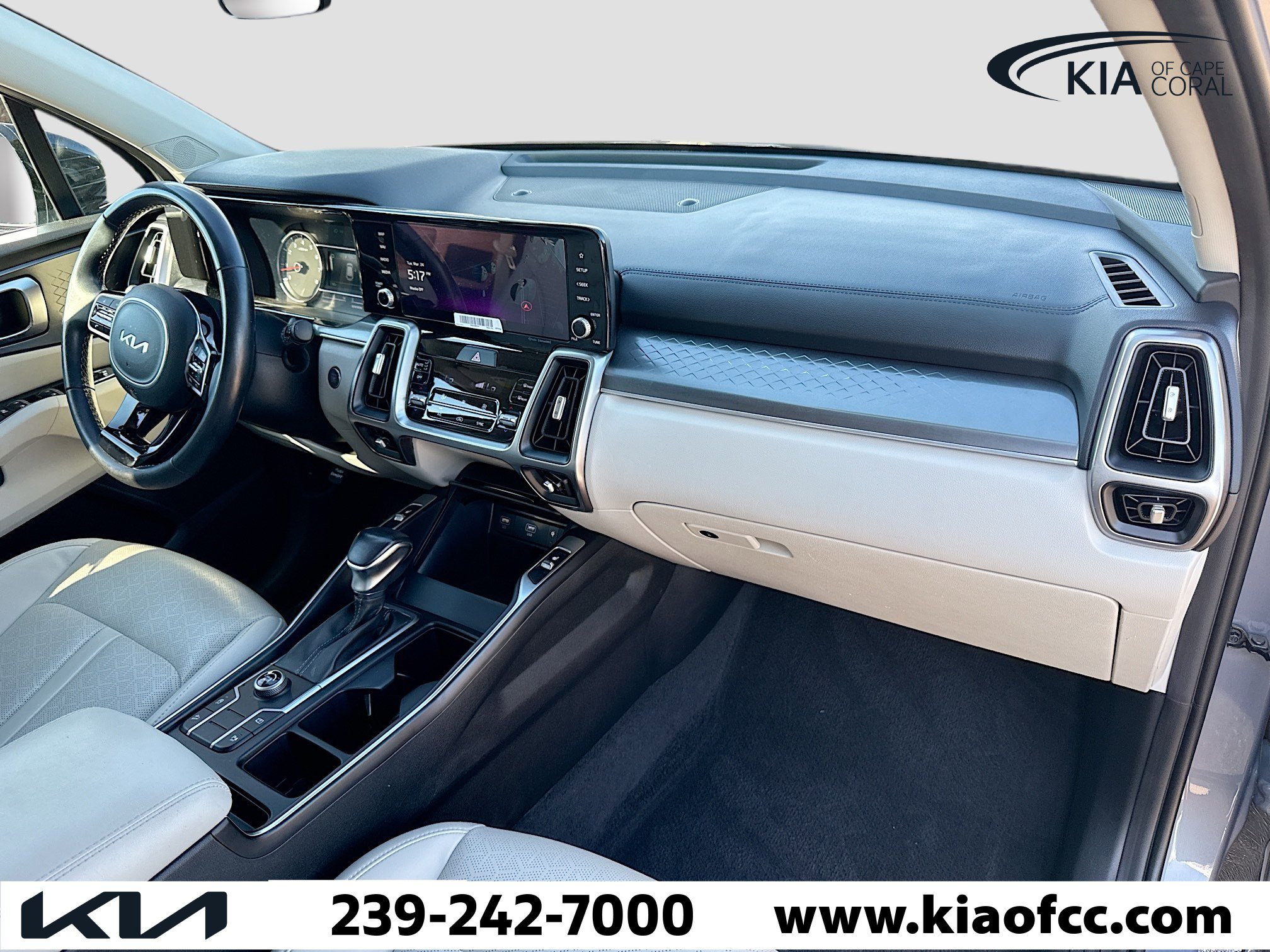 Certified 2023 Kia Sorento S w/ Panoramic Sunroof Package image 13