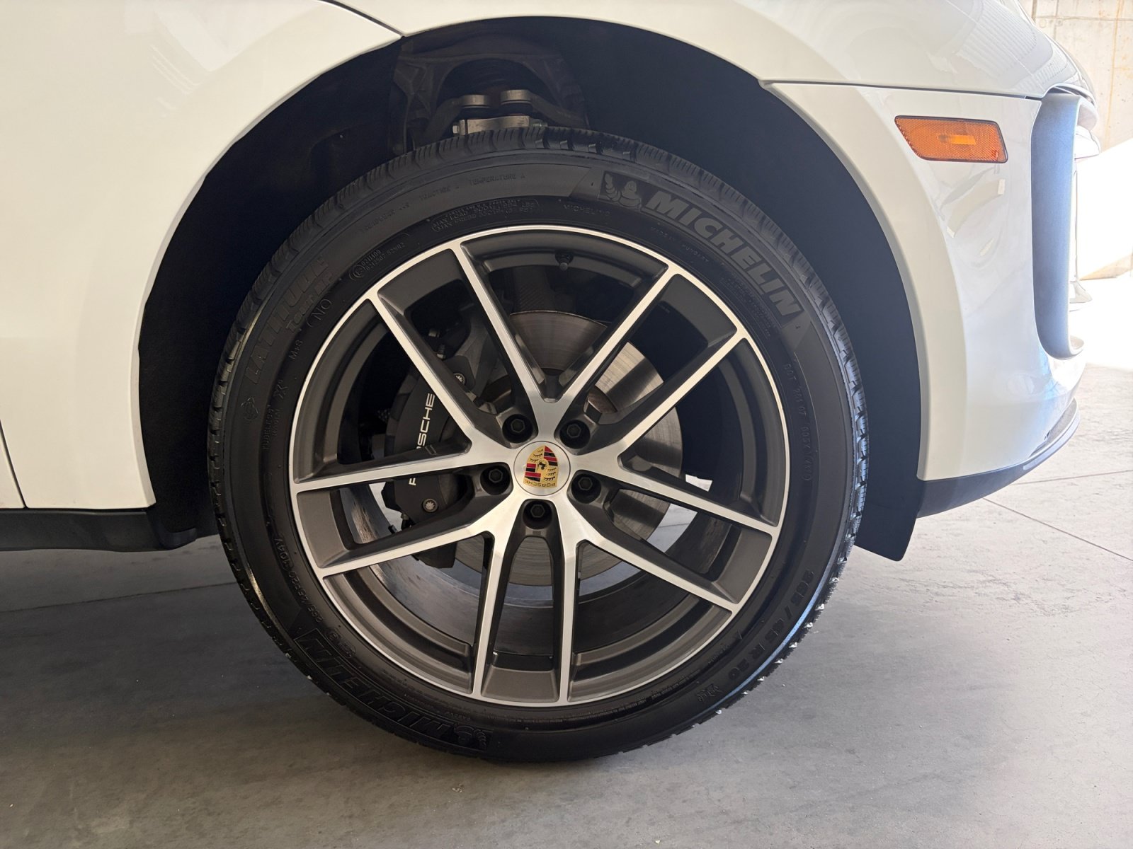 Certified 2026 Porsche Macan AWD/4WD image 19