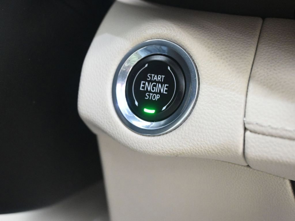 Used 2023 Buick Envision Avenir image 24