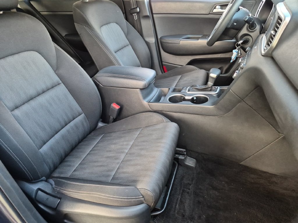 Used 2020 Kia Sportage LX AWD/4WD image 28