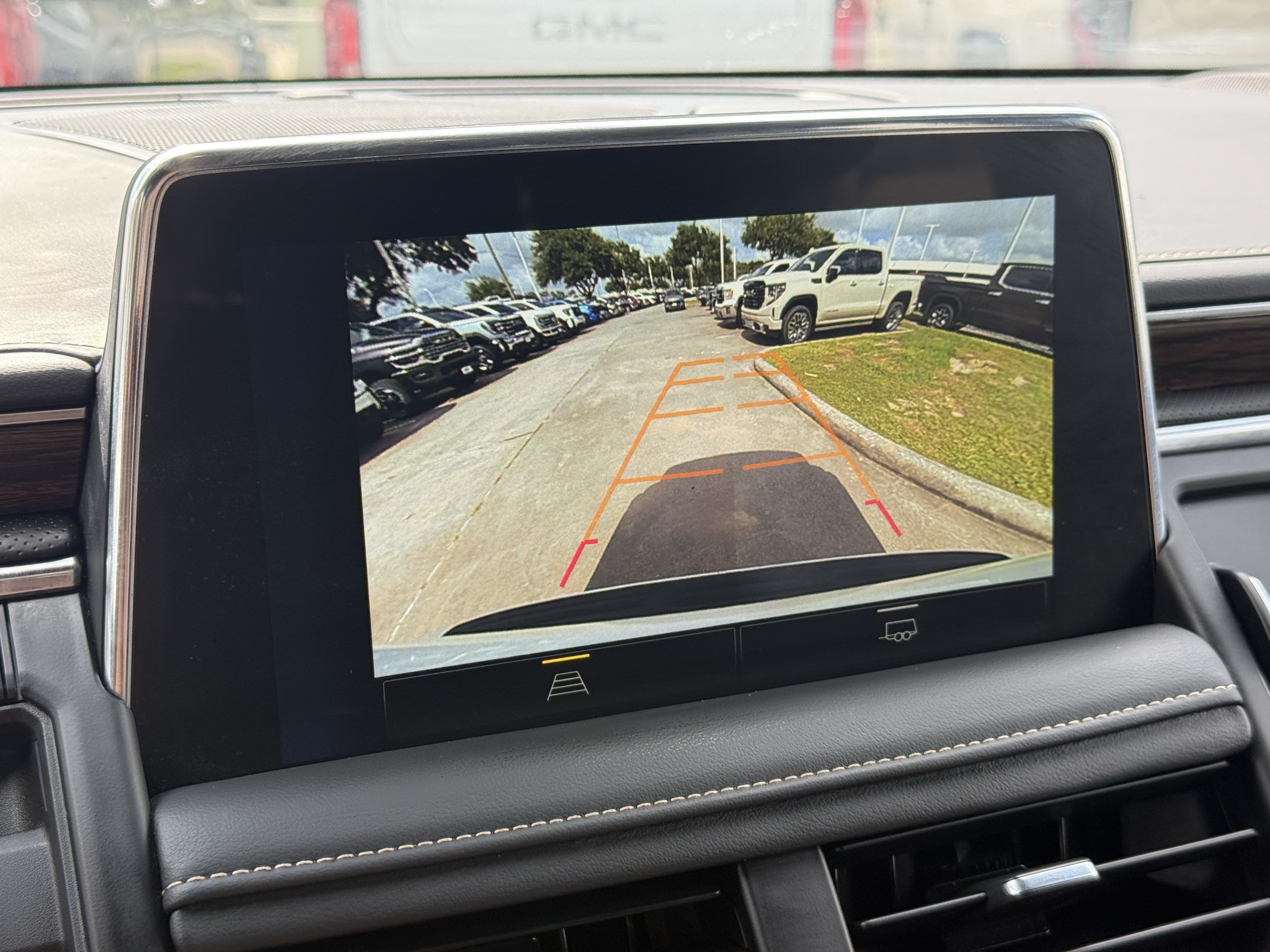 Used 2024 Chevrolet Tahoe Premier RWD image 21