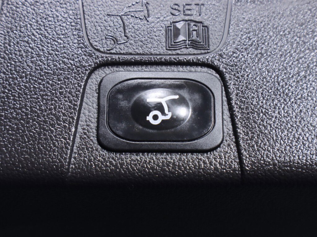 Used 2016 Ford C-MAX SE w/ Equipment Group 203A image 33