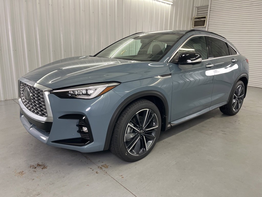 Certified 2025 INFINITI QX55 Essential image 3