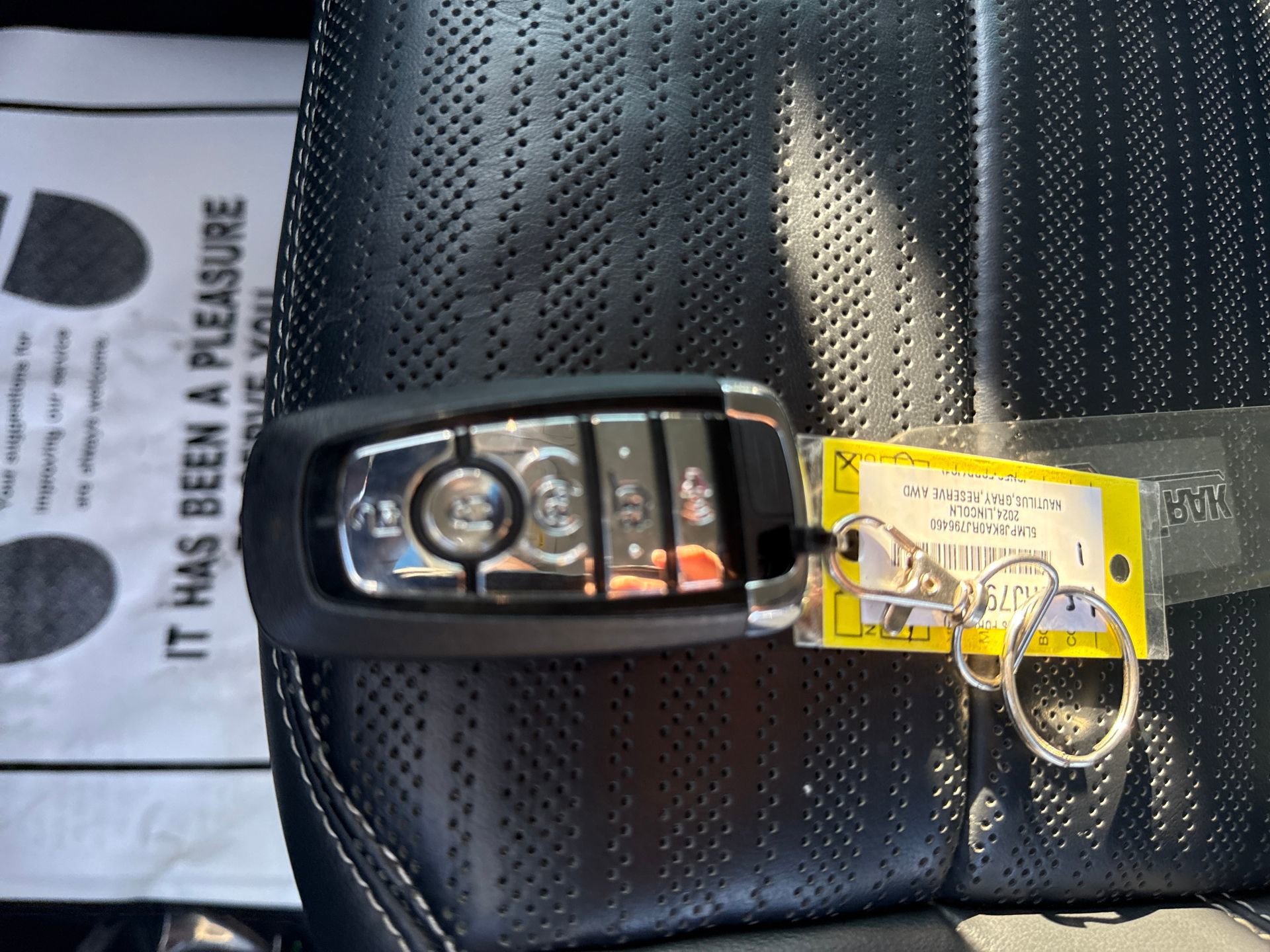 Used 2024 Lincoln Nautilus Reserve image 29