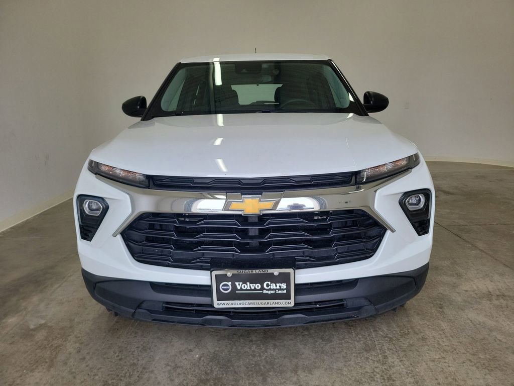 Used 2024 Chevrolet TrailBlazer LS w/ LS Confidence Package FWD image 2