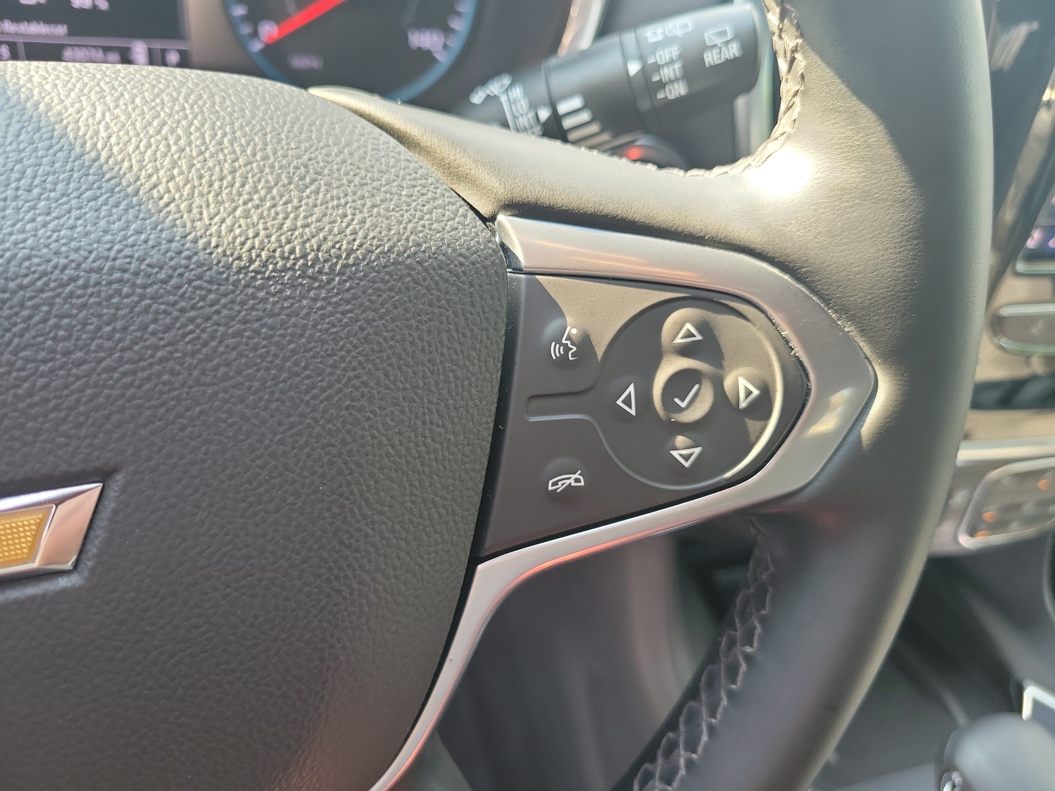 Used 2023 Chevrolet Traverse LT FWD image 29