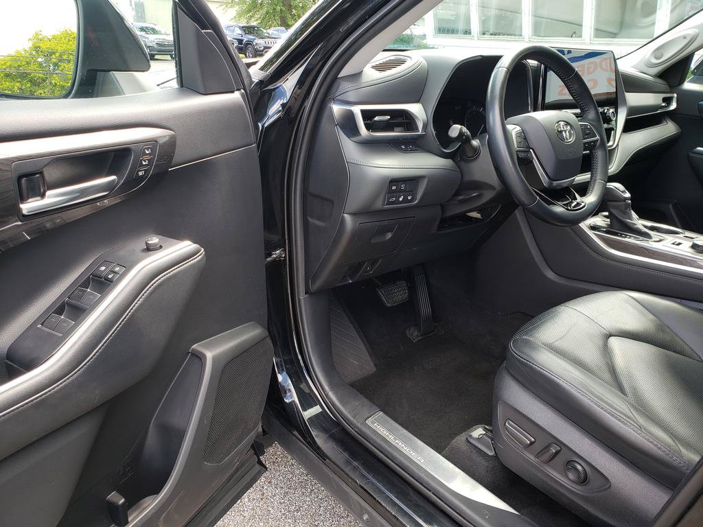 Used 2021 Toyota Highlander Platinum AWD/4WD image 8