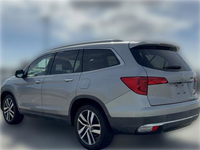 Used 2017 Honda Pilot Touring image 6