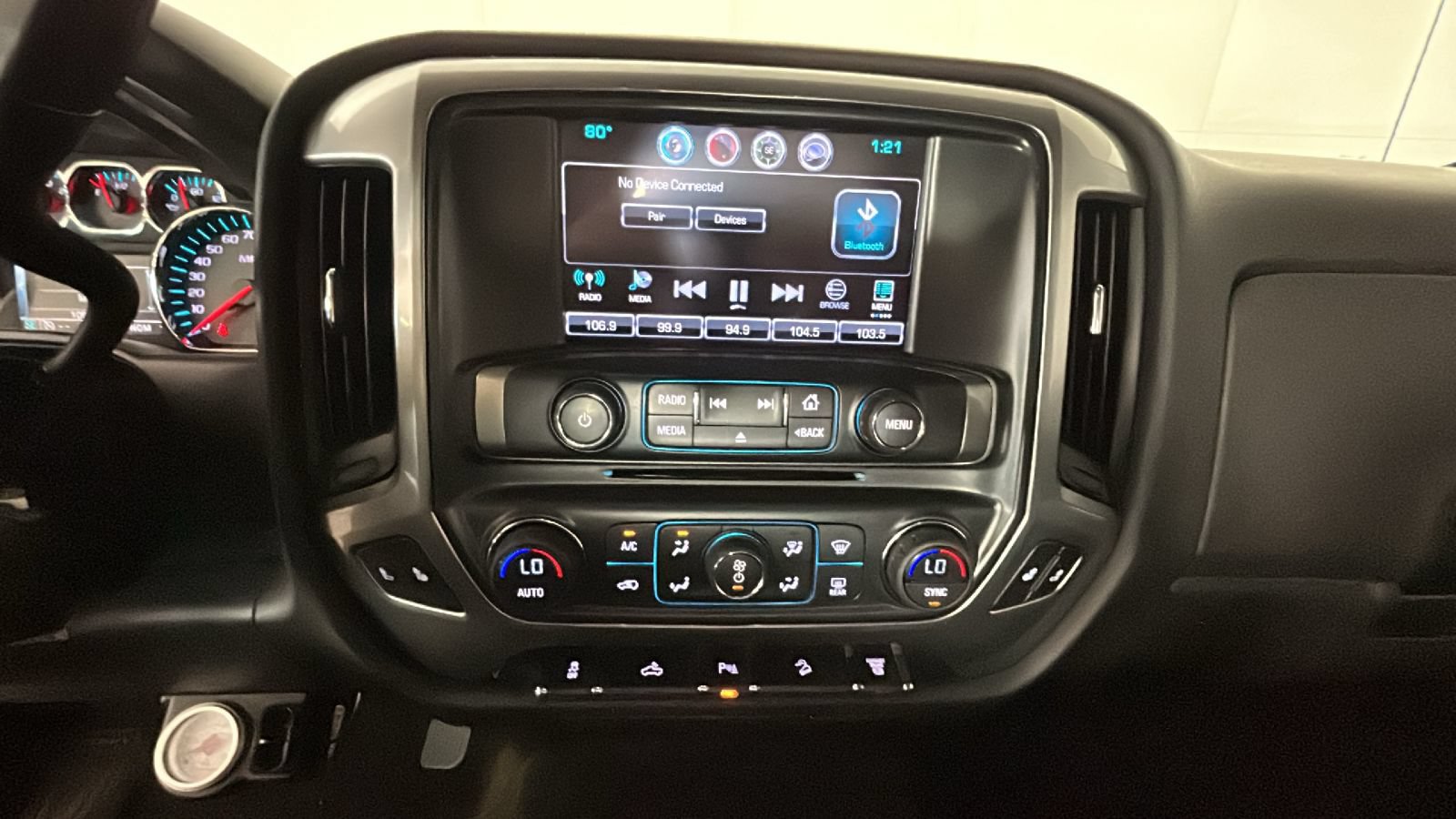 Used 2016 Chevrolet Silverado 2500 LT w/ Midnight Edition AWD/4WD image 25