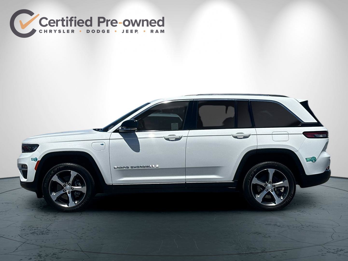 Used 2024 Jeep Grand Cherokee Limited 4xe AWD/4WD image 7