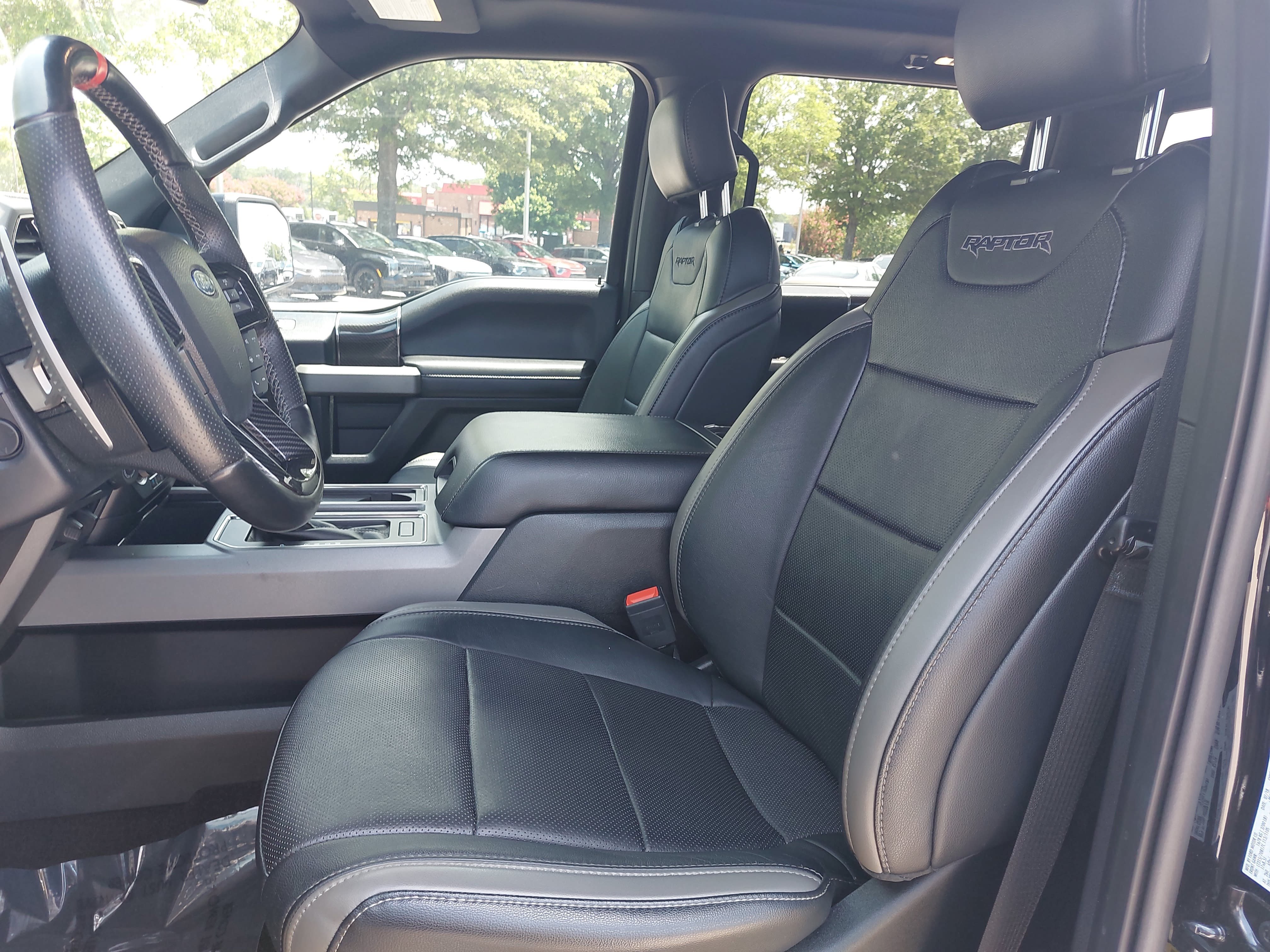 Used 2018 Ford F150 Raptor w/ Equipment Group 802A Luxury AWD/4WD image 15
