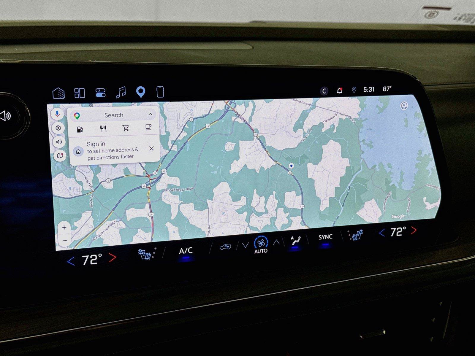Used 2025 Chevrolet Suburban LT AWD/4WD image 7