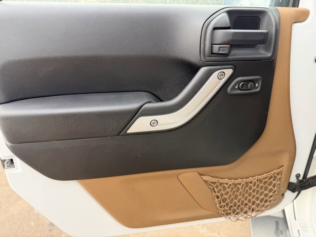 Used 2014 Jeep Wrangler Rubicon w/ Dual Top Group image 15