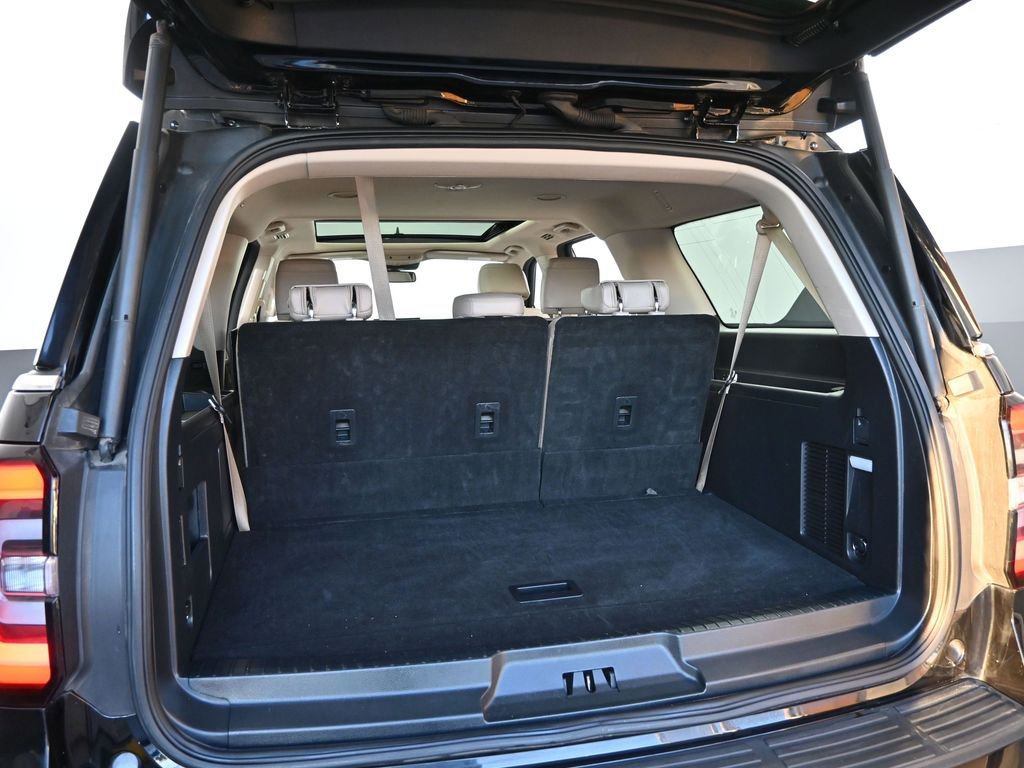 Used 2024 Ford Expedition Max Limited image 32