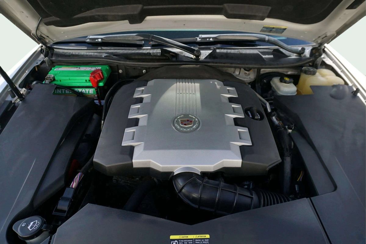 Used 2008 Cadillac STS w/ Preferred Equipment Group RWD image 10