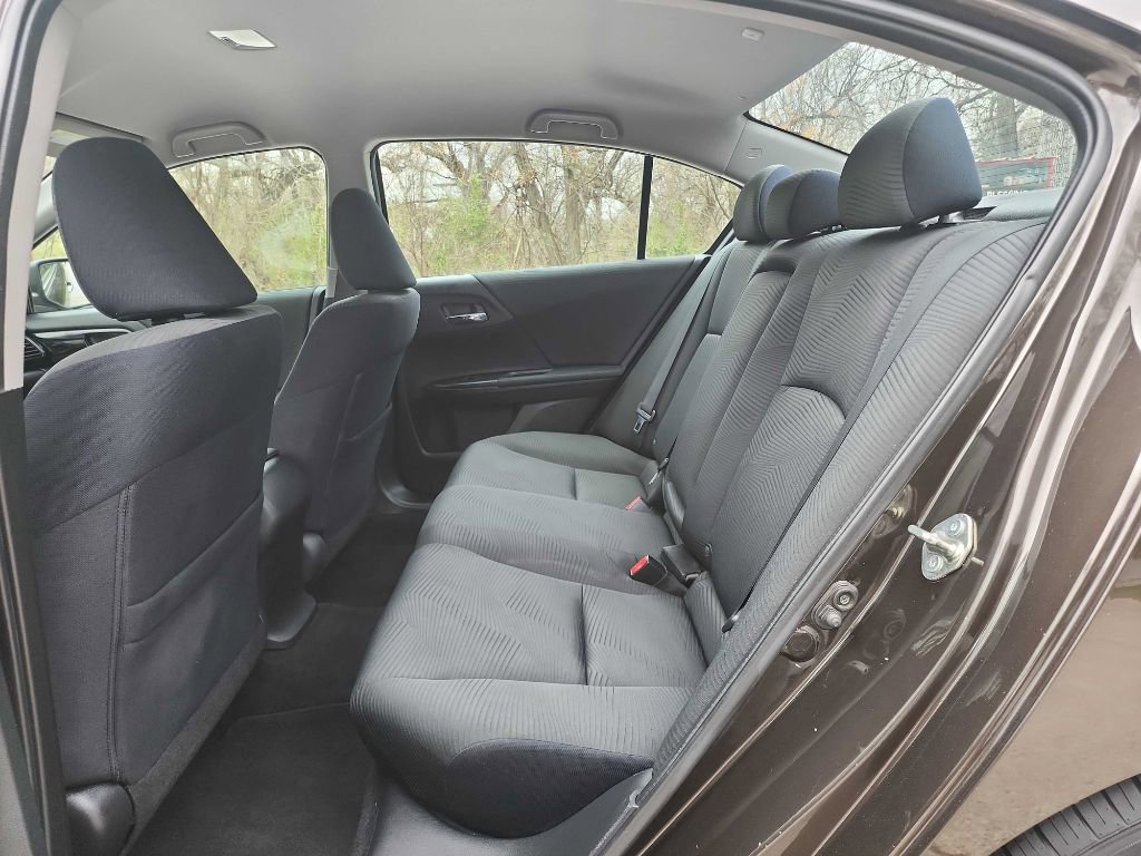 Used 2016 Honda Accord LX image 27
