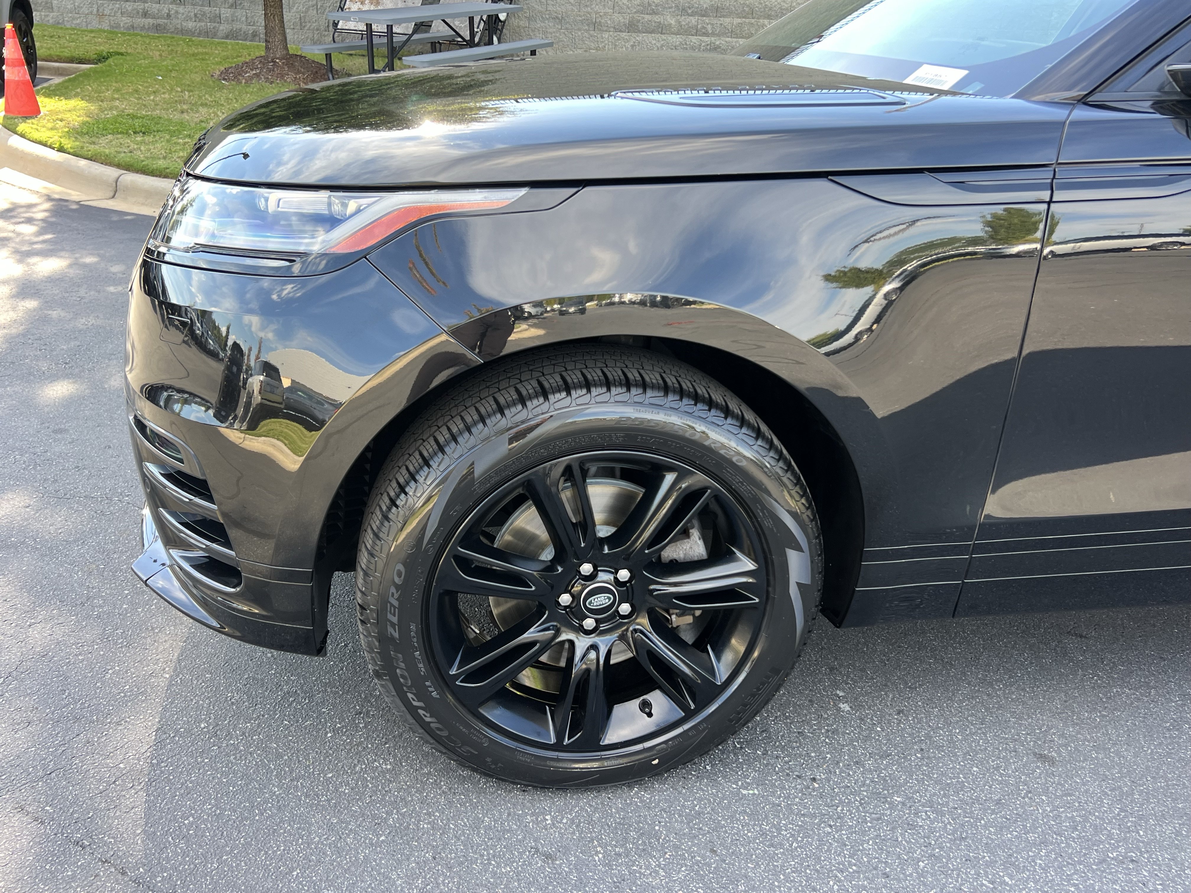 Certified 2023 Land Rover Range Rover Velar R-Dynamic S AWD/4WD image 13