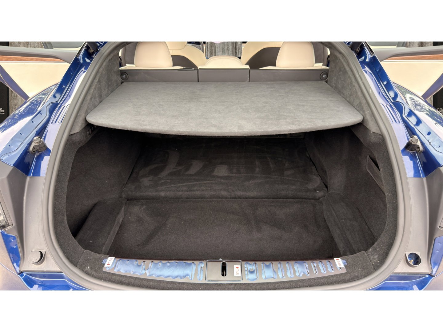 Used 2025 Tesla Model S image 37