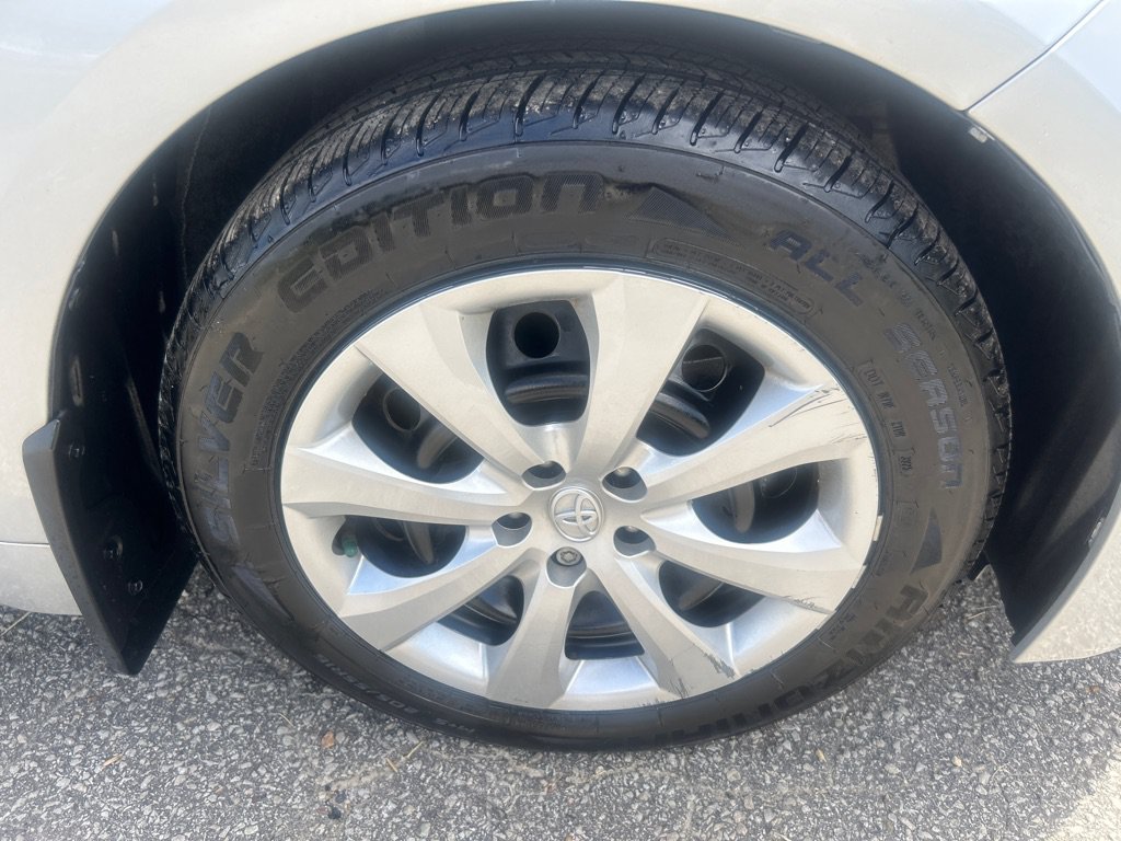Used 2024 Toyota Corolla LE FWD image 19