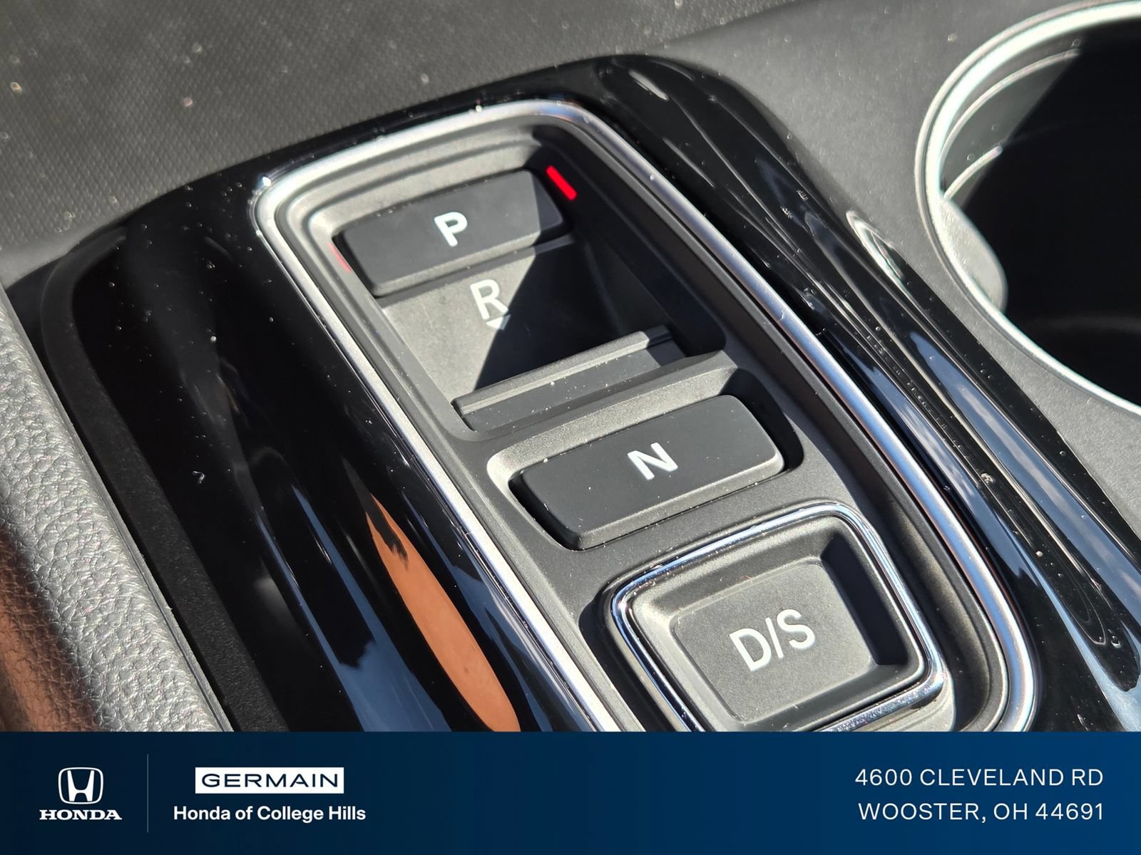 Used 2025 Honda Pilot Sport image 35
