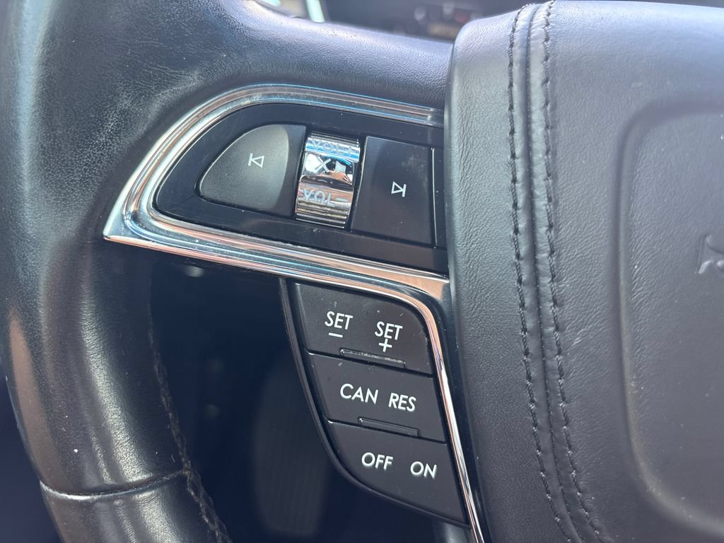 Used 2017 Lincoln Continental Reserve FWD image 22