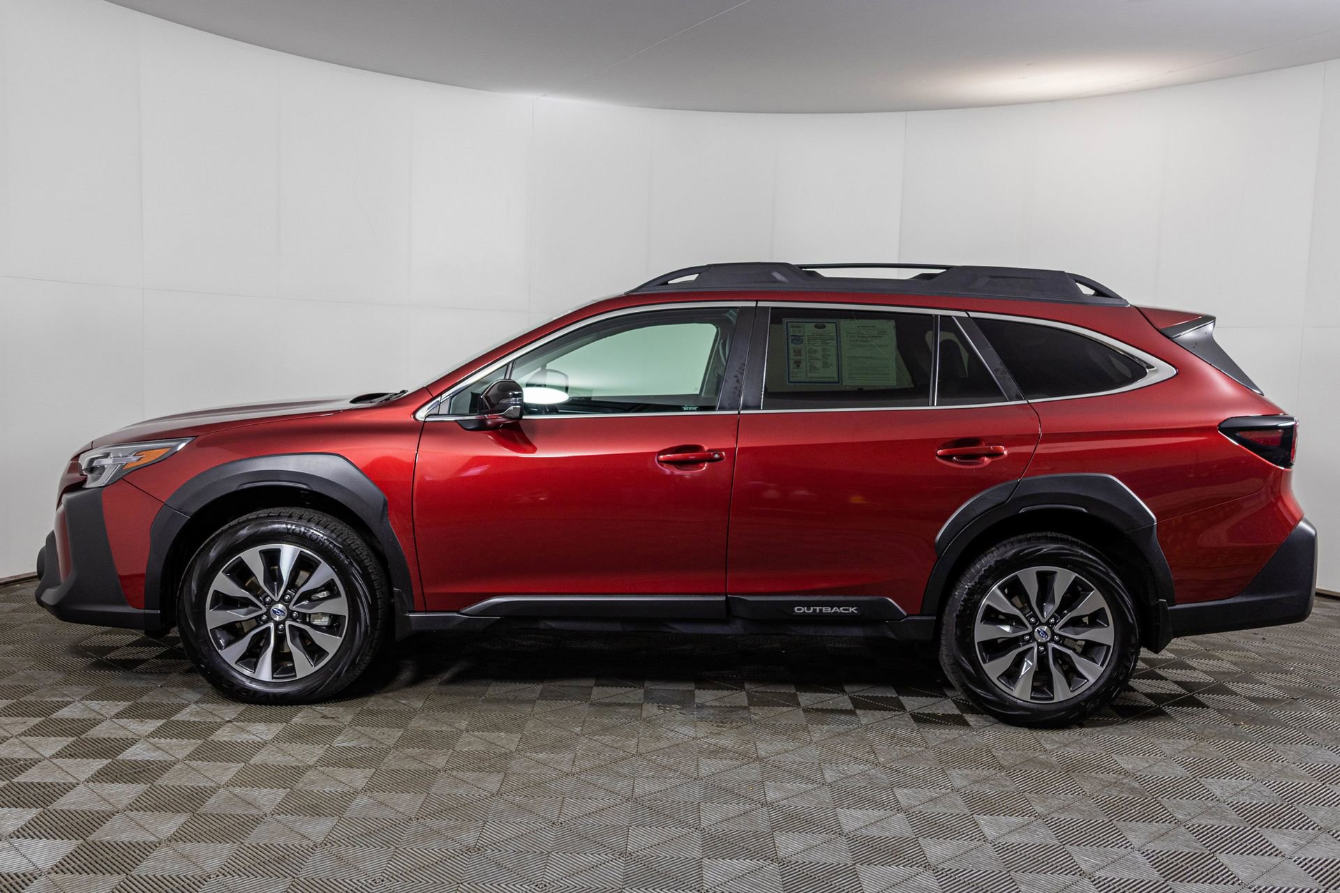 Used 2023 Subaru Outback Limited image 20