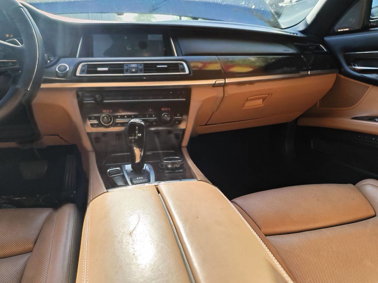 Used 2014 BMW 750i xDrive AWD/4WD image 37
