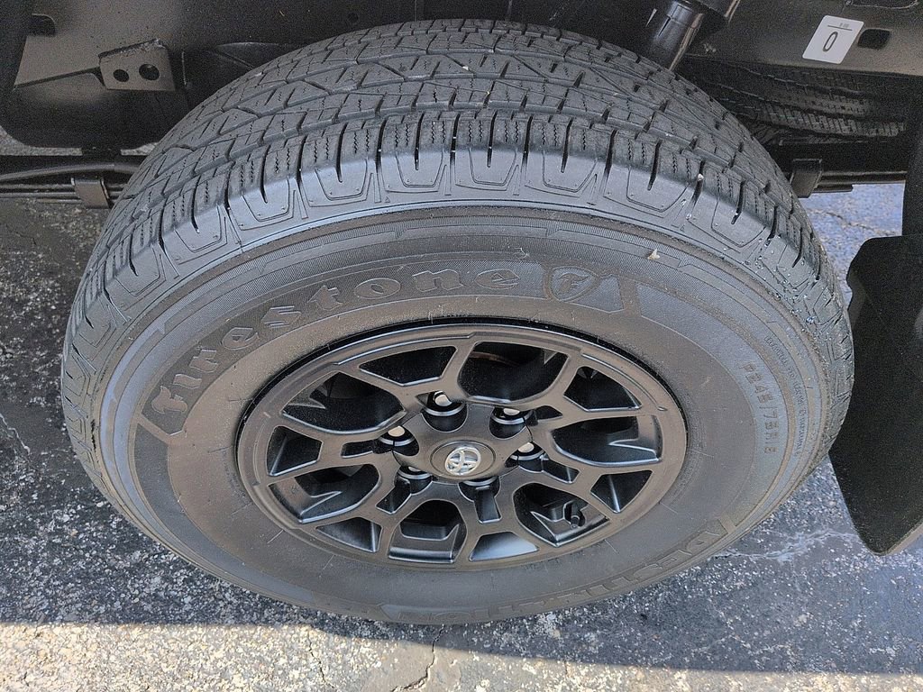 Used 2022 Toyota Tacoma SR5 RWD image 10