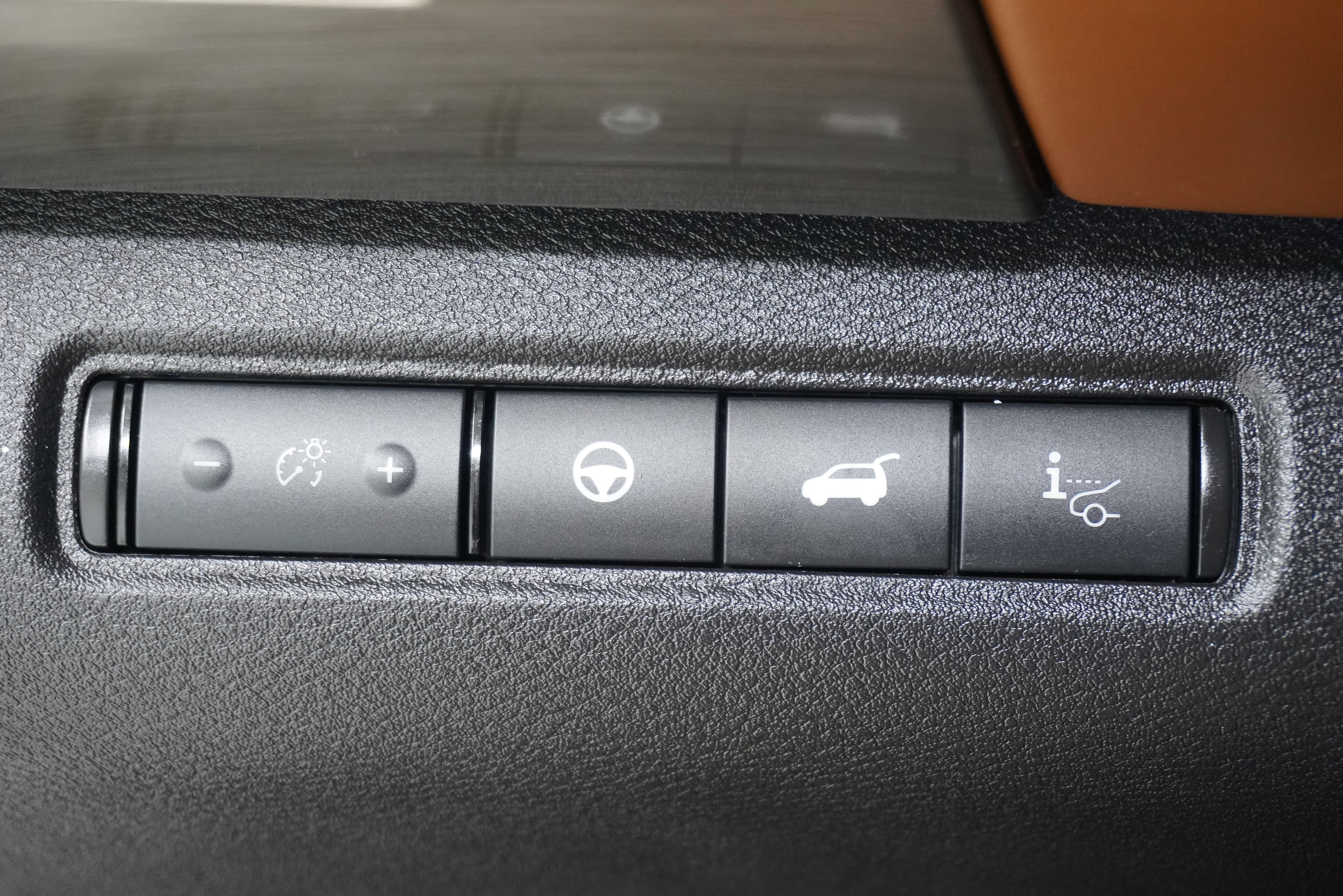 Used 2023 Nissan Pathfinder Platinum FWD image 32