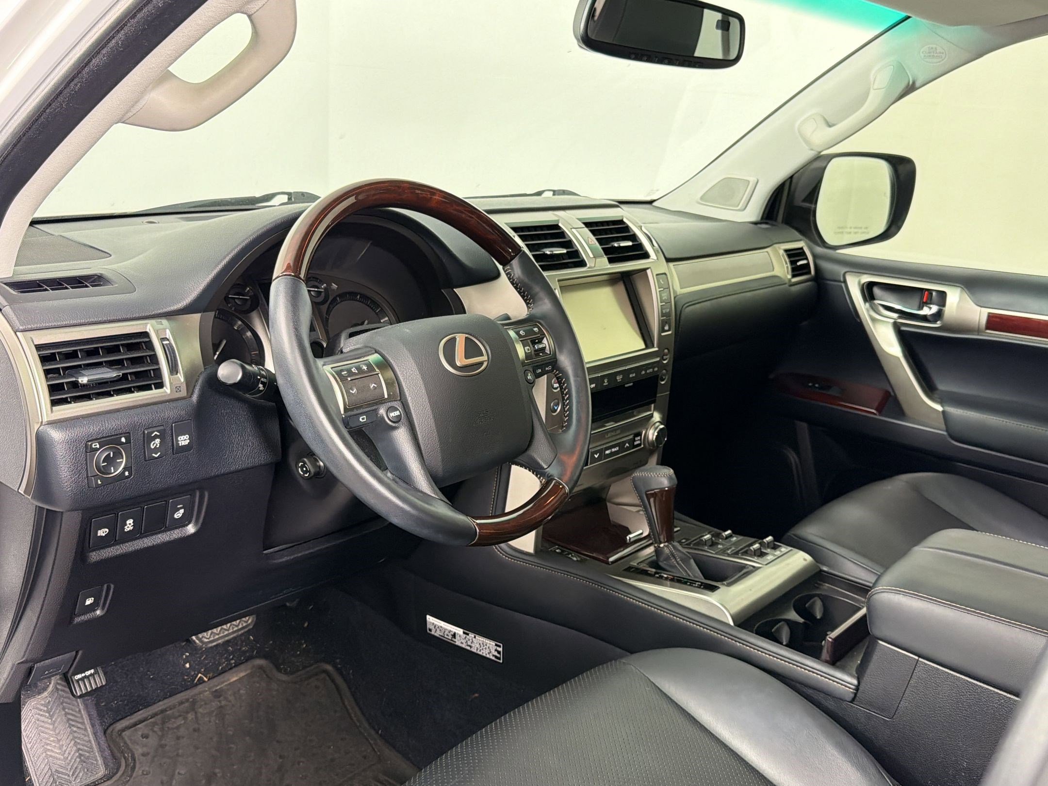 Used 2019 Lexus GX 460 Luxury AWD/4WD image 4
