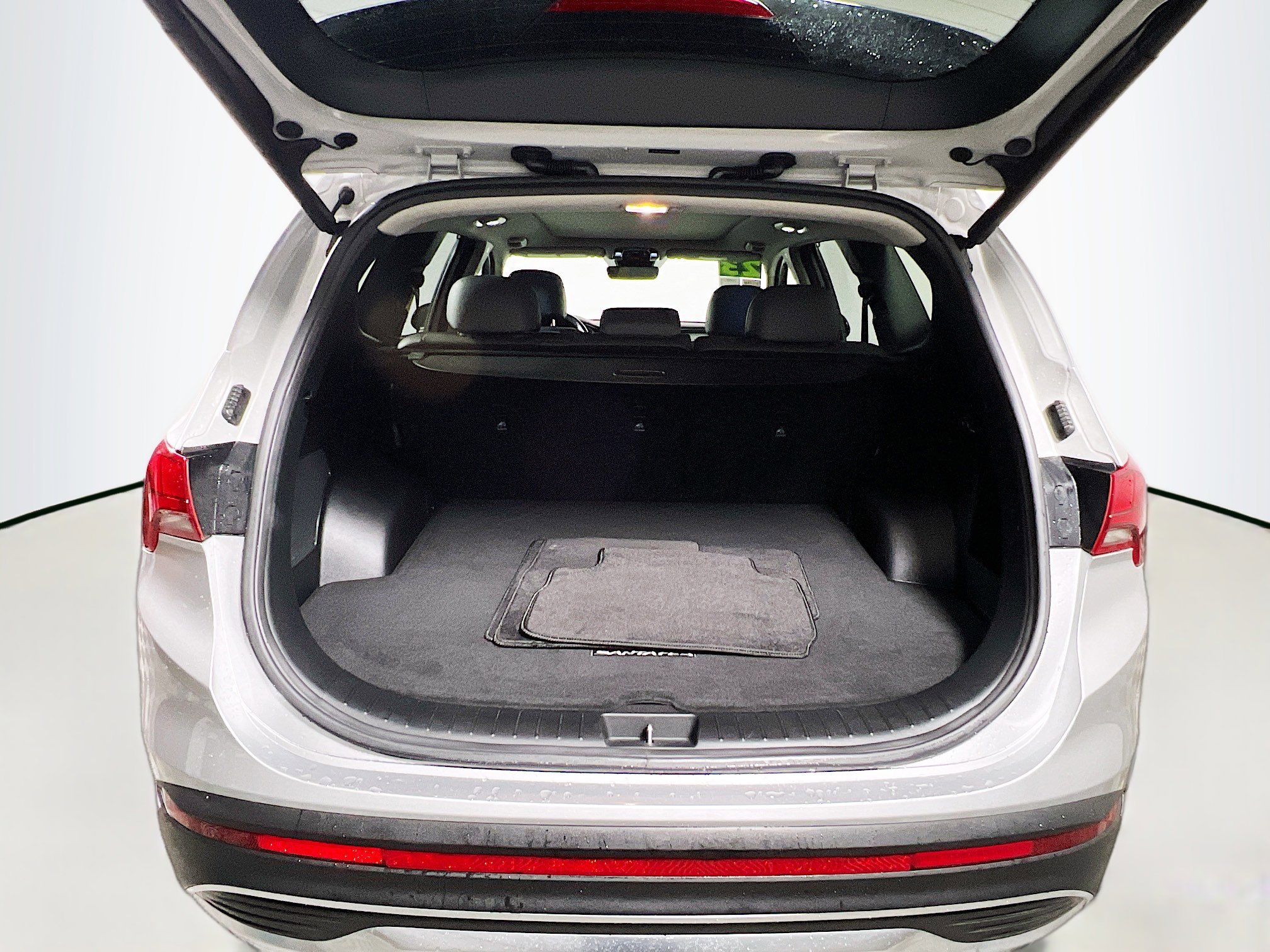 Used 2023 Hyundai Santa Fe SEL w/ Premium Package image 34