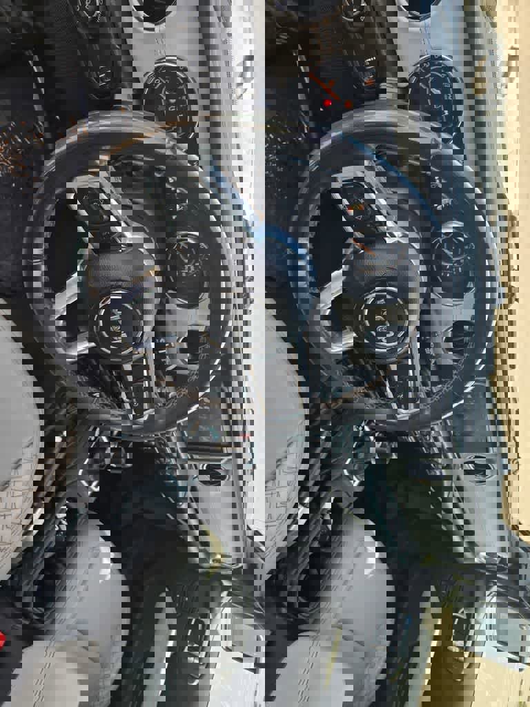 Used 2023 Jeep Gladiator Overland image 11