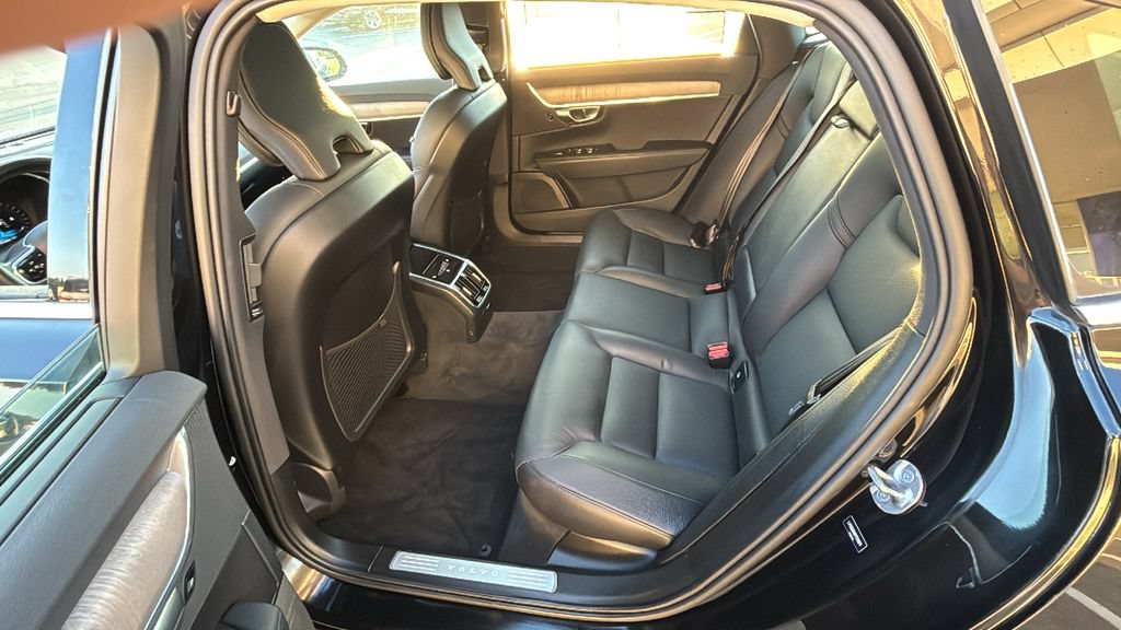 Certified 2023 Volvo S90 B6 Plus AWD/4WD image 25