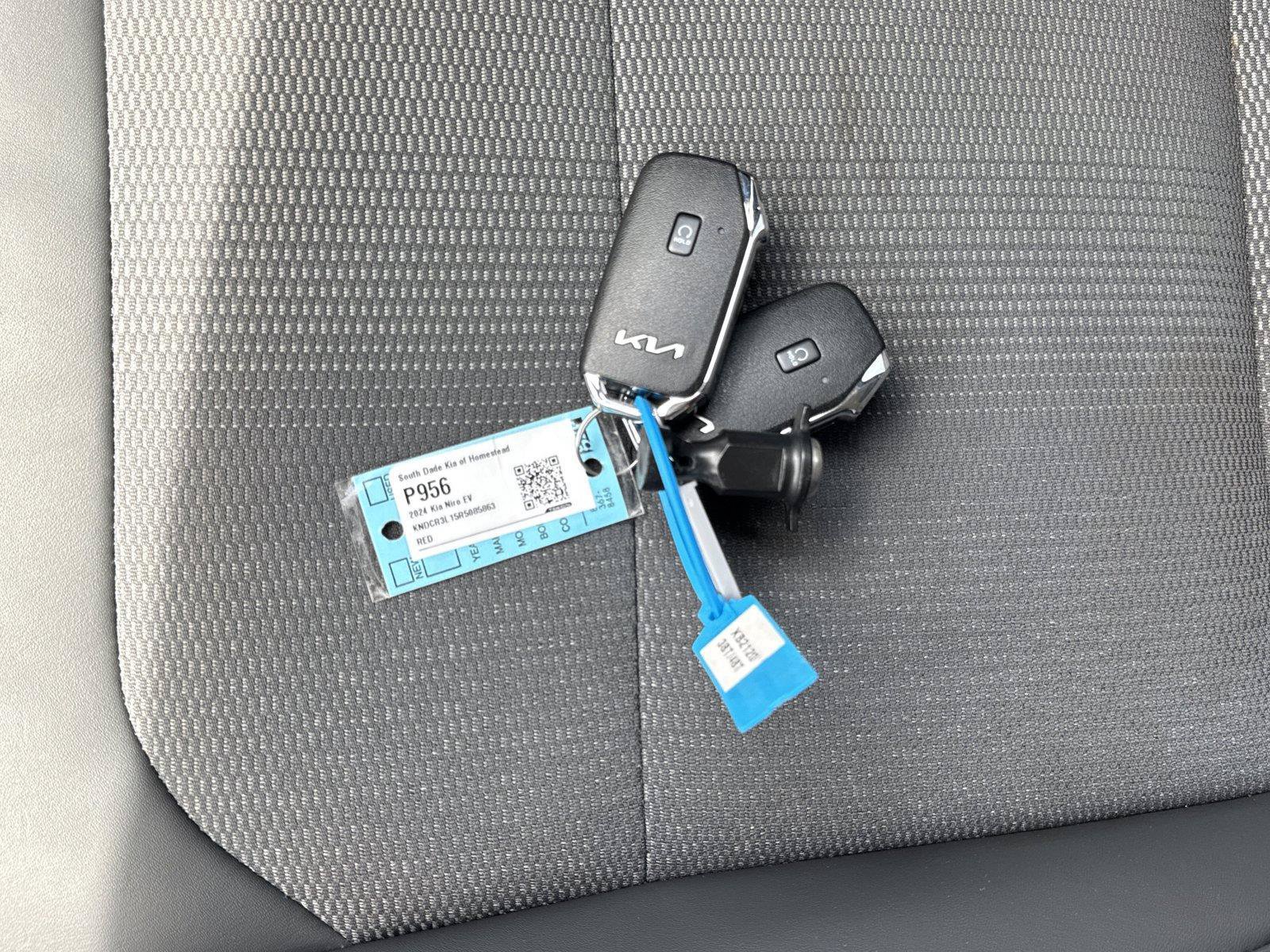 Used 2024 Kia Niro Wind FWD image 19