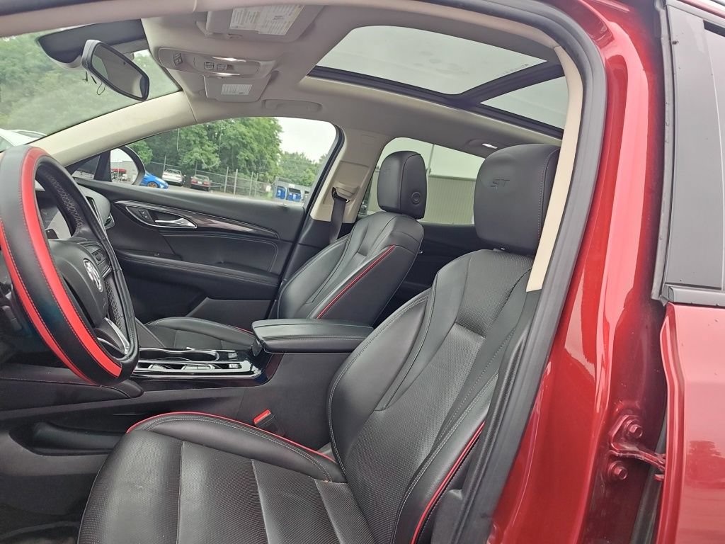 Used 2023 Buick Envision Essence w/ Sport Touring Package AWD/4WD image 7