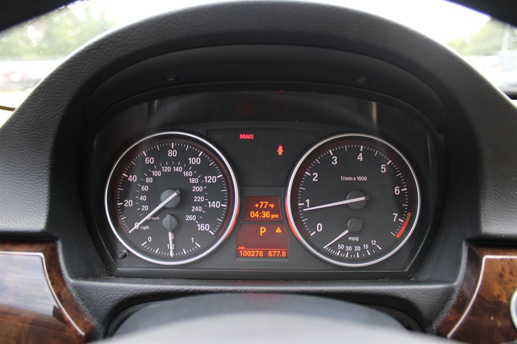 Used 2011 BMW 328i xDrive Sedan image 17