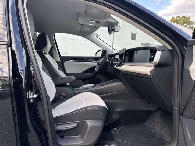 New 2025 Volkswagen Tiguan SE image 20