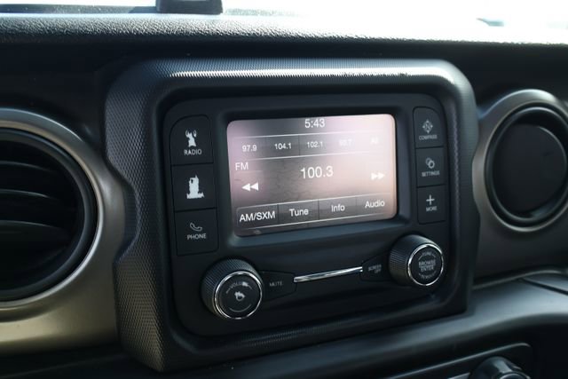 Used 2018 Jeep Wrangler Sport image 11