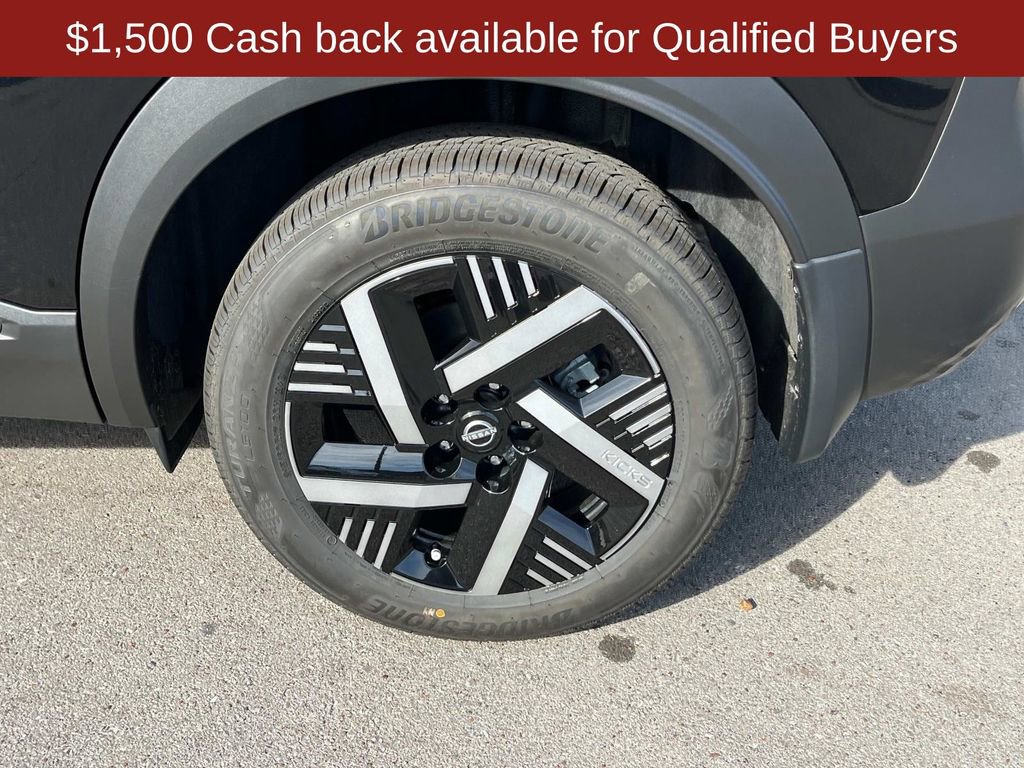 New 2026 Nissan Kicks SR w/ Cold Weather Package image 14