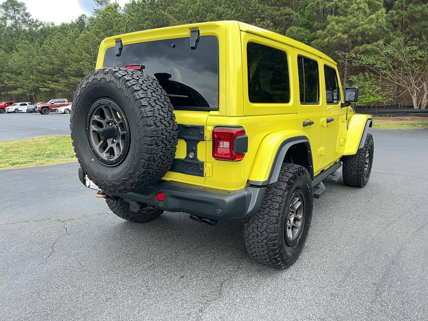 Used 2023 Jeep Wrangler Unlimited Rubicon 392 w/ Xtreme Recon 35" Tire Package AWD/4WD image 5