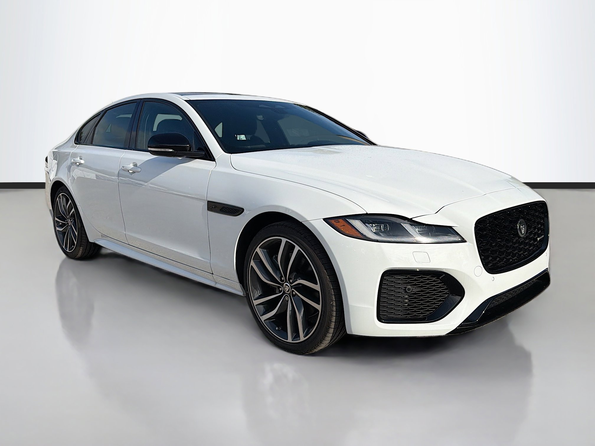 New 2024 Jaguar XF R-Dynamic SE image 7